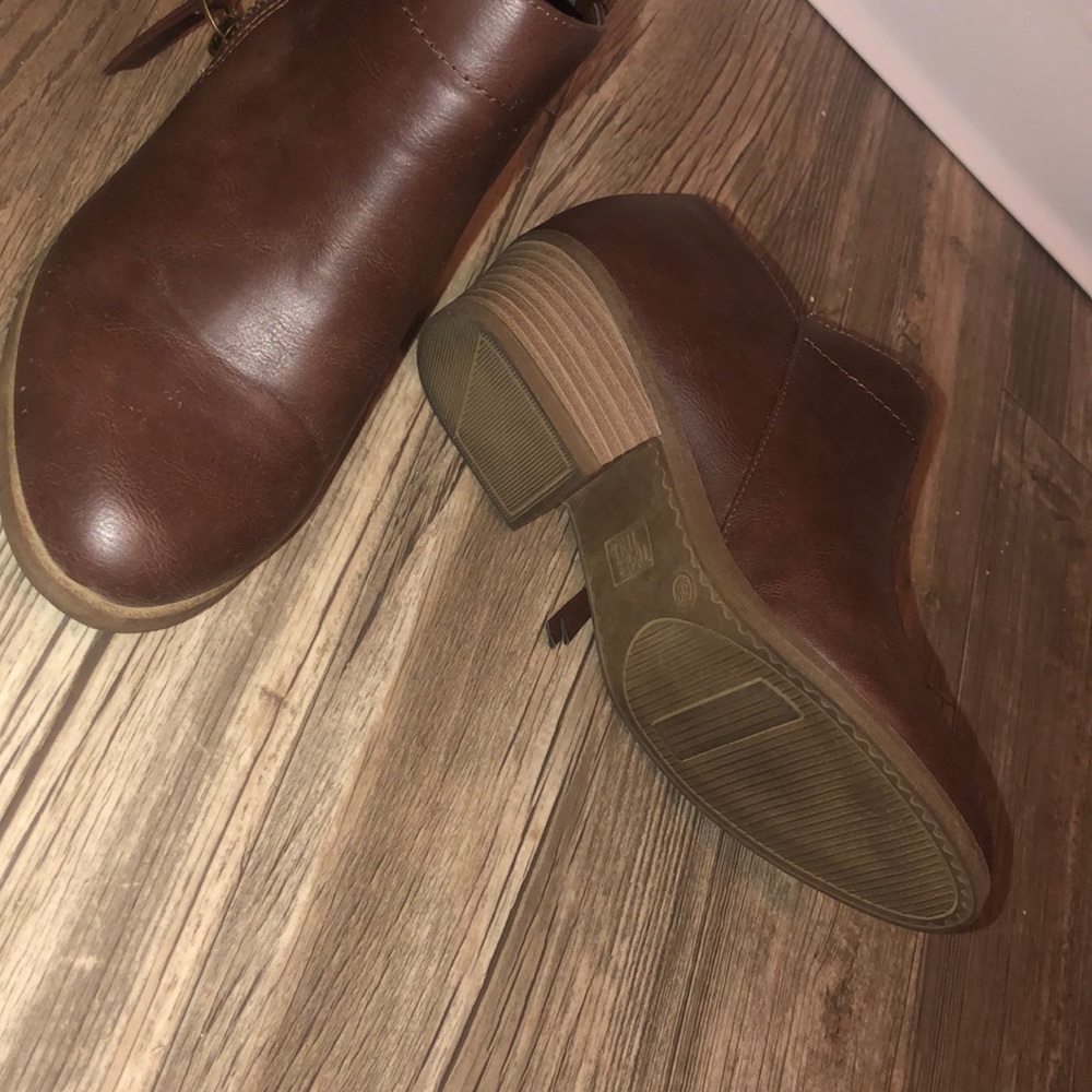 Booties - Picture 4 of 4